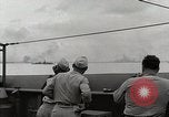 Standbild Allgemeine größere OP Smith und andere an Bord der USS Mount McKinley (AGC-7) Peleliu Palau Inseln, 1944, aus Sekunde 4 historischem Filmmaterial Videoclip 65675022861