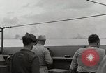 Standbild Allgemeine größere OP Smith und andere an Bord der USS Mount McKinley (AGC-7) Peleliu Palau Inseln, 1944, aus Sekunde 6 historischem Filmmaterial Videoclip 65675022861