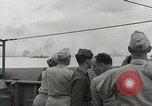 Standbild Allgemeine größere OP Smith und andere an Bord der USS Mount McKinley (AGC-7) Peleliu Palau Inseln, 1944, aus Sekunde 11 historischem Filmmaterial Videoclip 65675022861
