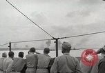 Standbild Allgemeine größere OP Smith und andere an Bord der USS Mount McKinley (AGC-7) Peleliu Palau Inseln, 1944, aus Sekunde 14 historischem Filmmaterial Videoclip 65675022861