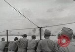Standbild Allgemeine größere OP Smith und andere an Bord der USS Mount McKinley (AGC-7) Peleliu Palau Inseln, 1944, aus Sekunde 21 historischem Filmmaterial Videoclip 65675022861