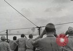 Standbild Allgemeine größere OP Smith und andere an Bord der USS Mount McKinley (AGC-7) Peleliu Palau Inseln, 1944, aus Sekunde 23 historischem Filmmaterial Videoclip 65675022861