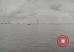 Standbild Allgemeine größere OP Smith und andere an Bord der USS Mount McKinley (AGC-7) Peleliu Palau Inseln, 1944, aus Sekunde 30 historischem Filmmaterial Videoclip 65675022861
