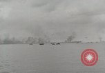 Standbild Allgemeine größere OP Smith und andere an Bord der USS Mount McKinley (AGC-7) Peleliu Palau Inseln, 1944, aus Sekunde 42 historischem Filmmaterial Videoclip 65675022861