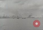 Standbild Allgemeine größere OP Smith und andere an Bord der USS Mount McKinley (AGC-7) Peleliu Palau Inseln, 1944, aus Sekunde 48 historischem Filmmaterial Videoclip 65675022861