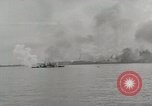 Standbild Allgemeine größere OP Smith und andere an Bord der USS Mount McKinley (AGC-7) Peleliu Palau Inseln, 1944, aus Sekunde 55 historischem Filmmaterial Videoclip 65675022861