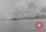 Standbild Allgemeine größere OP Smith und andere an Bord der USS Mount McKinley (AGC-7) Peleliu Palau Inseln, 1944, aus Sekunde 57 historischem Filmmaterial Videoclip 65675022861