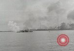 Standbild Allgemeine größere OP Smith und andere an Bord der USS Mount McKinley (AGC-7) Peleliu Palau Inseln, 1944, aus Sekunde 60 historischem Filmmaterial Videoclip 65675022861