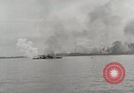 Standbild Allgemeine größere OP Smith und andere an Bord der USS Mount McKinley (AGC-7) Peleliu Palau Inseln, 1944, aus Sekunde 62 historischem Filmmaterial Videoclip 65675022861