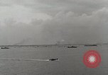 Standbild Verletzte US-Marines brachte an Bord der USS Mount McKinley AGC-7 Peleliu Palau Inseln, 1944, aus Sekunde 21 historischem Filmmaterial Videoclip 65675022862