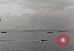 Standbild Verletzte US-Marines brachte an Bord der USS Mount McKinley AGC-7 Peleliu Palau Inseln, 1944, aus Sekunde 24 historischem Filmmaterial Videoclip 65675022862