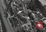 Standbild Verletzte US-Marines brachte an Bord der USS Mount McKinley AGC-7 Peleliu Palau Inseln, 1944, aus Sekunde 51 historischem Filmmaterial Videoclip 65675022862