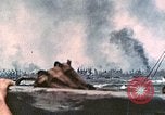 Standbild US Marine Amphibious Assault Peleliu Palau Inseln, 1944, aus Sekunde 21 historischem Filmmaterial Videoclip 65675022863