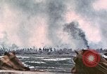 Standbild US Marine Amphibious Assault Peleliu Palau Inseln, 1944, aus Sekunde 25 historischem Filmmaterial Videoclip 65675022863