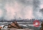 Standbild US Marine Amphibious Assault Peleliu Palau Inseln, 1944, aus Sekunde 31 historischem Filmmaterial Videoclip 65675022863