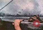 Standbild US Marine Amphibious Assault Peleliu Palau Inseln, 1944, aus Sekunde 35 historischem Filmmaterial Videoclip 65675022863