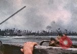 Standbild US Marine Amphibious Assault Peleliu Palau Inseln, 1944, aus Sekunde 41 historischem Filmmaterial Videoclip 65675022863