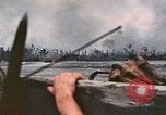 Standbild US Marine Amphibious Assault Peleliu Palau Inseln, 1944, aus Sekunde 44 historischem Filmmaterial Videoclip 65675022863