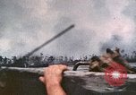 Standbild US Marine Amphibious Assault Peleliu Palau Inseln, 1944, aus Sekunde 54 historischem Filmmaterial Videoclip 65675022863