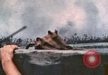 Standbild US Marine Amphibious Assault Peleliu Palau Inseln, 1944, aus Sekunde 55 historischem Filmmaterial Videoclip 65675022863