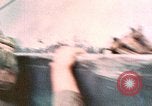 Standbild US Marine Amphibious Assault Peleliu Palau Inseln, 1944, aus Sekunde 57 historischem Filmmaterial Videoclip 65675022863
