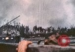 Standbild US Marine Amphibious Assault Peleliu Palau Inseln, 1944, aus Sekunde 61 historischem Filmmaterial Videoclip 65675022863
