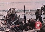 Standbild Vereinigten Staaten Marines Peleliu Palau Inseln, 1944, aus Sekunde 27 historischem Filmmaterial Videoclip 65675022864
