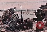 Standbild Vereinigten Staaten Marines Peleliu Palau Inseln, 1944, aus Sekunde 32 historischem Filmmaterial Videoclip 65675022864