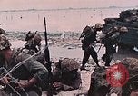 Standbild Vereinigten Staaten Marines Peleliu Palau Inseln, 1944, aus Sekunde 36 historischem Filmmaterial Videoclip 65675022864