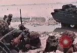 Standbild Vereinigten Staaten Marines Peleliu Palau Inseln, 1944, aus Sekunde 40 historischem Filmmaterial Videoclip 65675022864