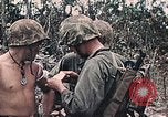 Standbild Vereinigten Staaten Marines Peleliu Palau Inseln, 1944, aus Sekunde 57 historischem Filmmaterial Videoclip 65675022865