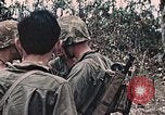 Standbild Vereinigten Staaten Marines Peleliu Palau Inseln, 1944, aus Sekunde 59 historischem Filmmaterial Videoclip 65675022865