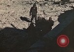 Standbild 5 Marine Regiment Peleliu Palau Inseln, 1944, aus Sekunde 29 historischem Filmmaterial Videoclip 65675022869