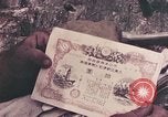Standbild 5 Marine Regiment Peleliu Palau Inseln, 1944, aus Sekunde 16 historischem Filmmaterial Videoclip 65675022870