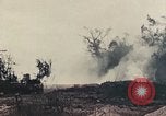 Standbild 5 Marine Regiment Peleliu Palau Inseln, 1944, aus Sekunde 20 historischem Filmmaterial Videoclip 65675022870