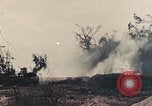 Standbild 5 Marine Regiment Peleliu Palau Inseln, 1944, aus Sekunde 21 historischem Filmmaterial Videoclip 65675022870