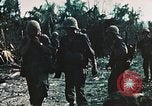 Standbild 1st Marine Division Peleliu Palau Inseln, 1944, aus Sekunde 38 historischem Filmmaterial Videoclip 65675022871