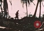 Standbild 1st Marine Division Peleliu Palau Inseln, 1944, aus Sekunde 57 historischem Filmmaterial Videoclip 65675022871
