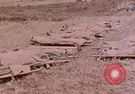 Standbild Beisetzung der gefallenen Marines Palau Inseln, 1944, aus Sekunde 32 historischem Filmmaterial Videoclip 65675022884