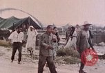 Standbild US Marine Biwak Bereich Palau Inseln, 1944, aus Sekunde 22 historischem Filmmaterial Videoclip 65675022886