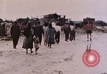 Standbild US Marine Biwak Bereich Palau Inseln, 1944, aus Sekunde 45 historischem Filmmaterial Videoclip 65675022886