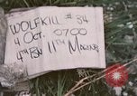 Standbild 11 US Marine Regiment Peleliu Palau Inseln, 1944, aus Sekunde 6 historischem Filmmaterial Videoclip 65675022893