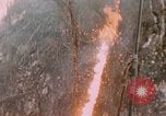 Standbild 11 US Marine Regiment Peleliu Palau Inseln, 1944, aus Sekunde 40 historischem Filmmaterial Videoclip 65675022893
