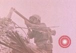 Standbild 11 US Marine Regiment Peleliu Palau Inseln, 1944, aus Sekunde 62 historischem Filmmaterial Videoclip 65675022893