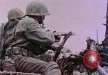 Standbild 1st Marine Division Peleliu Palau Inseln, 1944, aus Sekunde 15 historischem Filmmaterial Videoclip 65675022899
