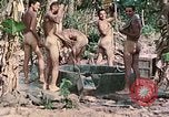 Standbild 1st Marine Division Peleliu Palau Inseln, 1944, aus Sekunde 14 historischem Filmmaterial Videoclip 65675022900