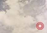 Standbild First Marine Division Peleliu Palau Inseln, 1944, aus Sekunde 17 historischem Filmmaterial Videoclip 65675022903