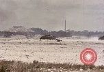 Standbild First Marine Division Peleliu Palau Inseln, 1944, aus Sekunde 20 historischem Filmmaterial Videoclip 65675022903