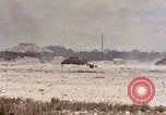 Standbild First Marine Division Peleliu Palau Inseln, 1944, aus Sekunde 24 historischem Filmmaterial Videoclip 65675022903
