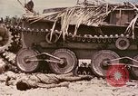 Standbild First Marine Division Peleliu Palau Inseln, 1944, aus Sekunde 35 historischem Filmmaterial Videoclip 65675022903